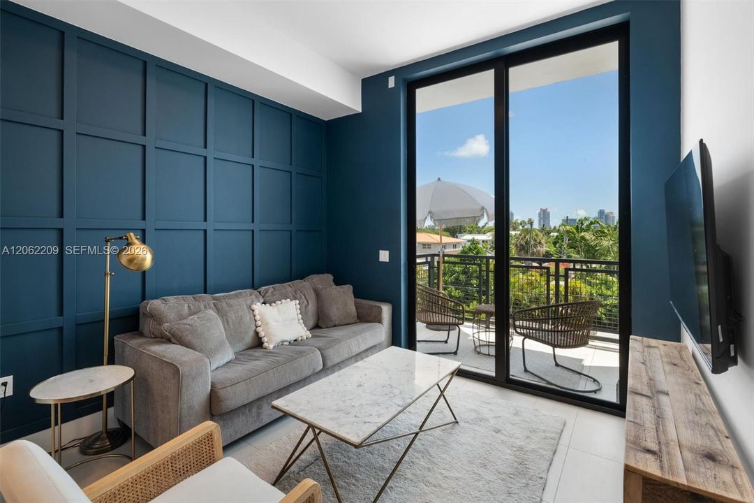 В аренду: $3,950 (1 спален, 1 ванн, 721 Квадратных фут)
