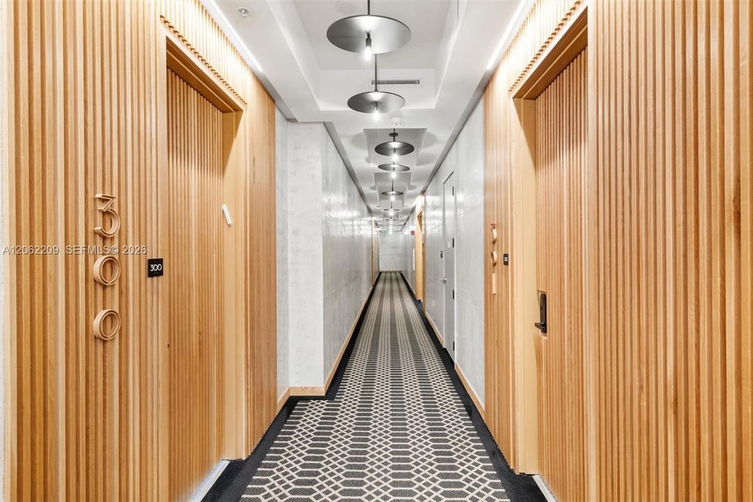 В аренду: $3,950 (1 спален, 1 ванн, 721 Квадратных фут)