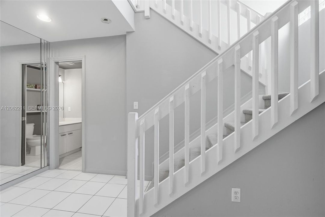 В аренду: $3,990 (3 спален, 2 ванн, 1451 Квадратных фут)