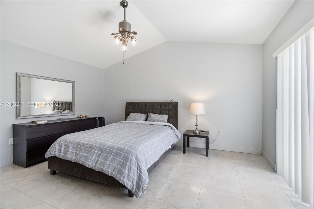 В аренду: $3,990 (3 спален, 2 ванн, 1451 Квадратных фут)