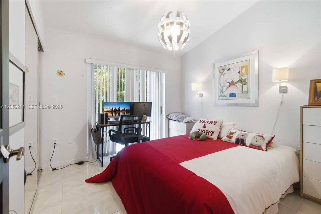 В аренду: $3,990 (3 спален, 2 ванн, 1451 Квадратных фут)