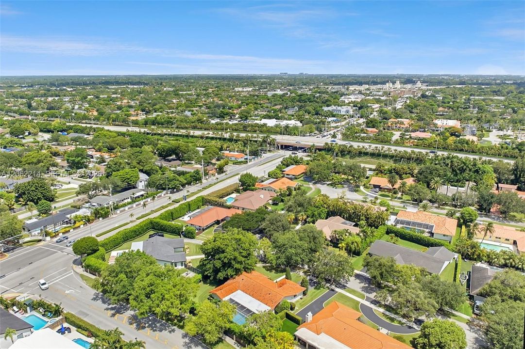 En Venta: $1,150,000 (3 camas, 2 baños, 2154 Pies cuadrados)