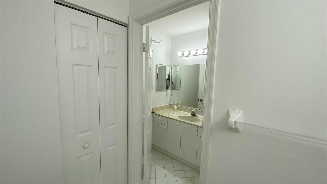 Full Bath Room 2