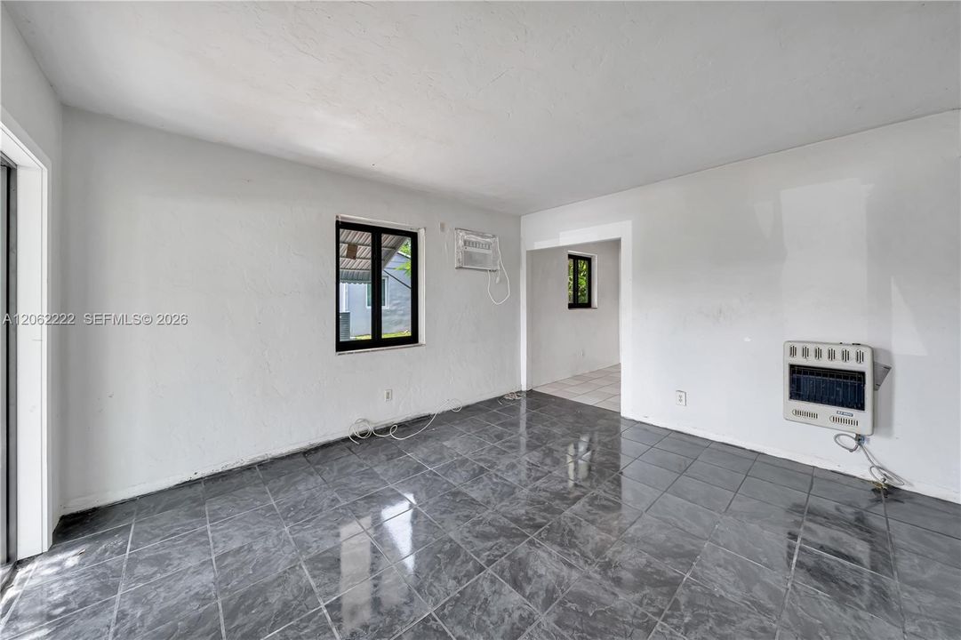 En Venta: $585,000 (2 camas, 1 baños, 780 Pies cuadrados)