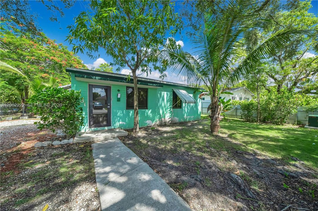 En Venta: $585,000 (2 camas, 1 baños, 780 Pies cuadrados)