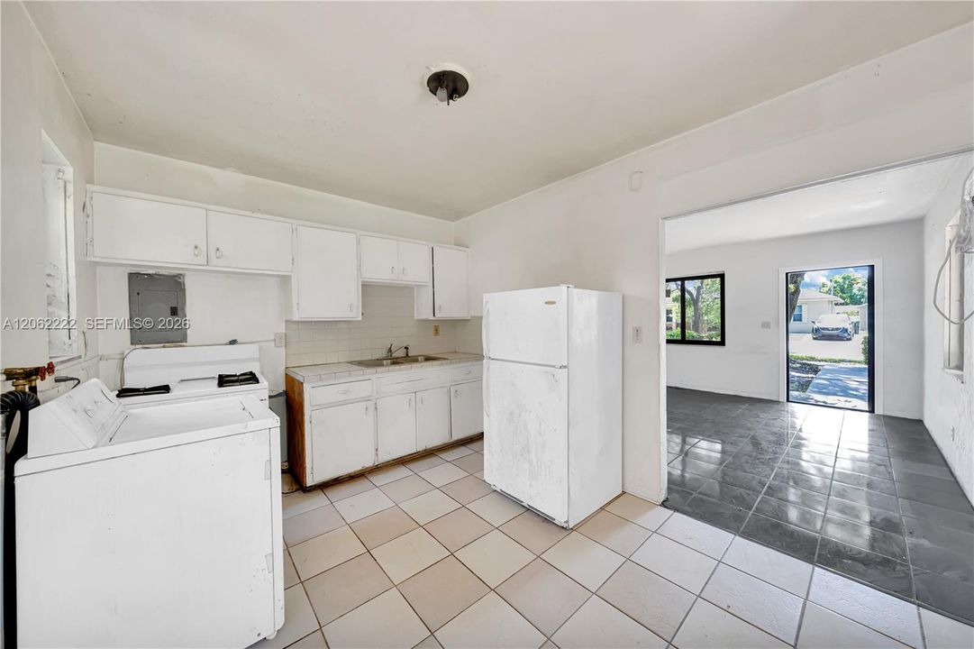 En Venta: $585,000 (2 camas, 1 baños, 780 Pies cuadrados)