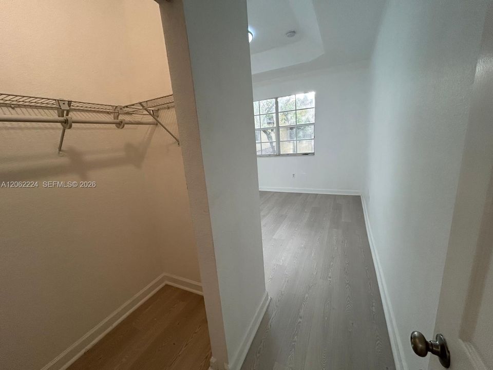 В аренду: $2,399 (3 спален, 2 ванн, 1150 Квадратных фут)