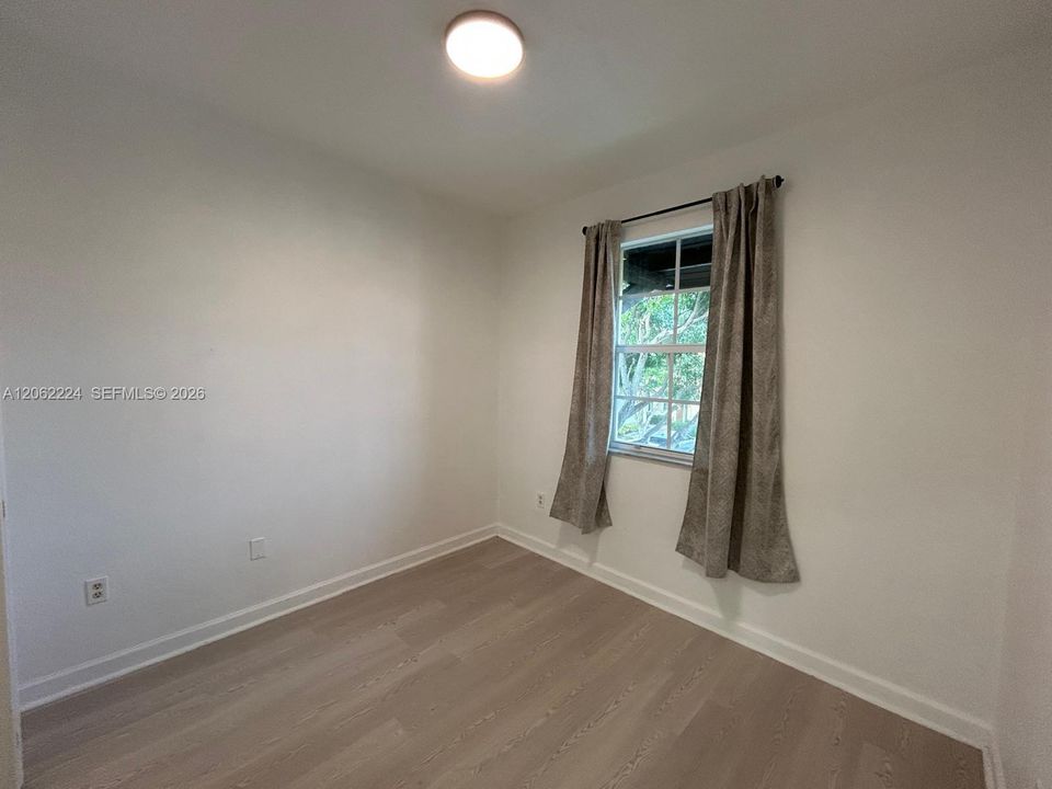 В аренду: $2,399 (3 спален, 2 ванн, 1150 Квадратных фут)