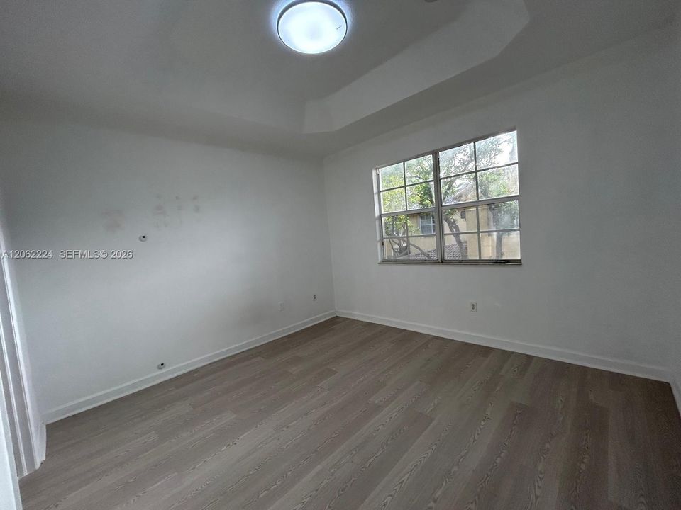 В аренду: $2,399 (3 спален, 2 ванн, 1150 Квадратных фут)