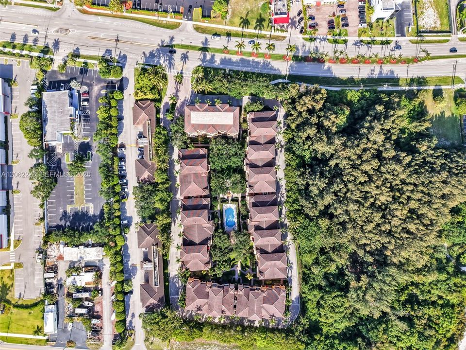 На продажу: $599,000 (3 спален, 2 ванн, 2043 Квадратных фут)