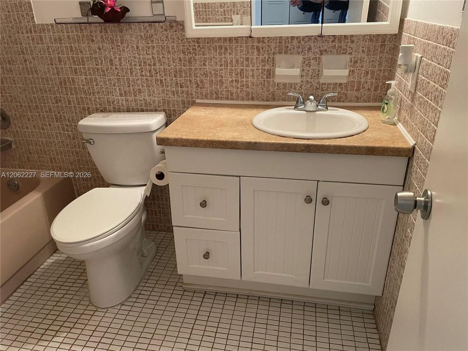 В аренду: $1,450 (1 спален, 1 ванн, 836 Квадратных фут)