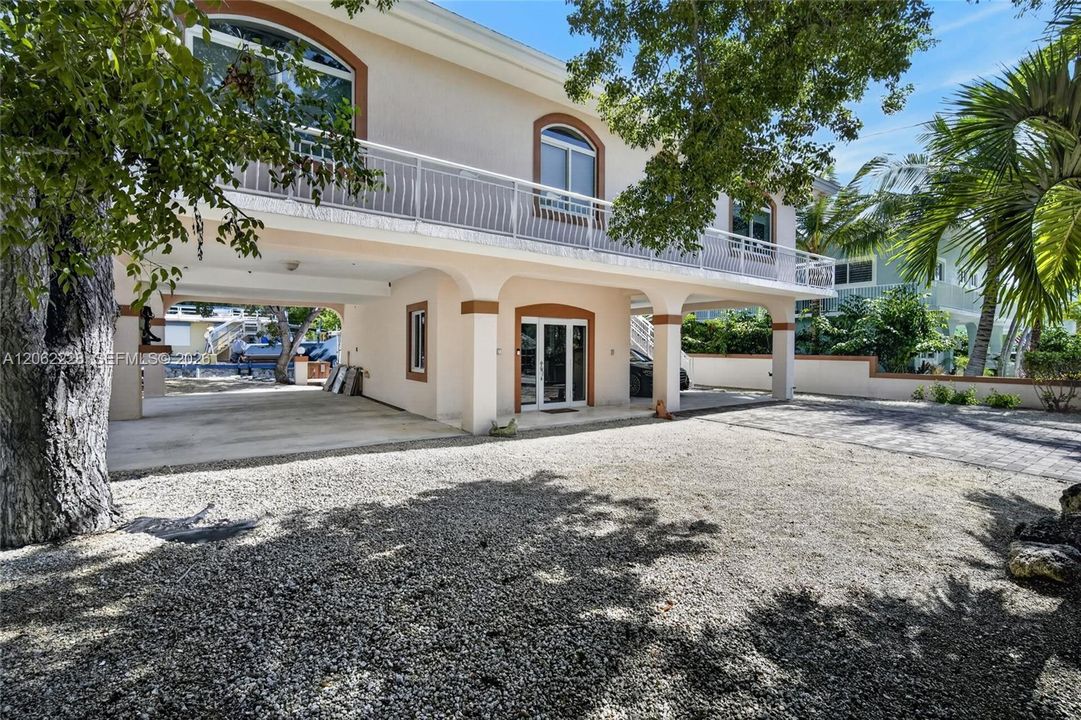 На продажу: $1,675,000 (3 спален, 2 ванн, 1245 Квадратных фут)