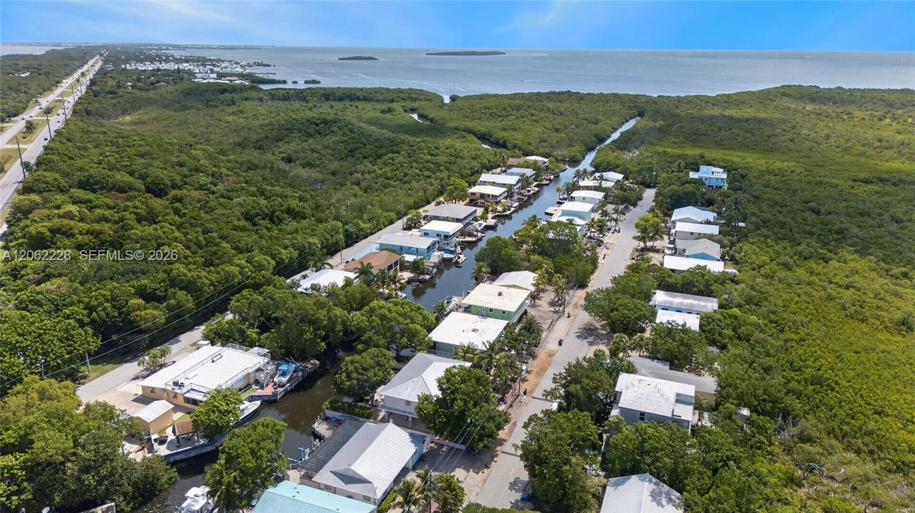 На продажу: $1,675,000 (3 спален, 2 ванн, 1245 Квадратных фут)