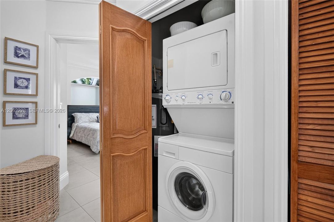 На продажу: $1,675,000 (3 спален, 2 ванн, 1245 Квадратных фут)