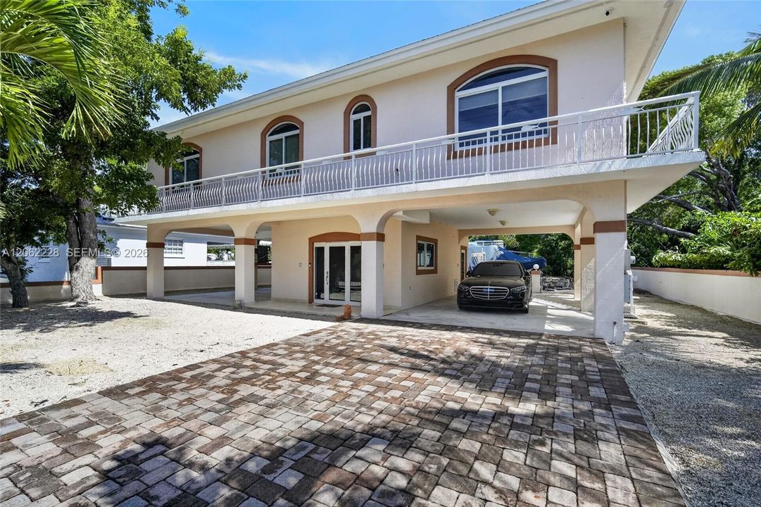 На продажу: $1,675,000 (3 спален, 2 ванн, 1245 Квадратных фут)