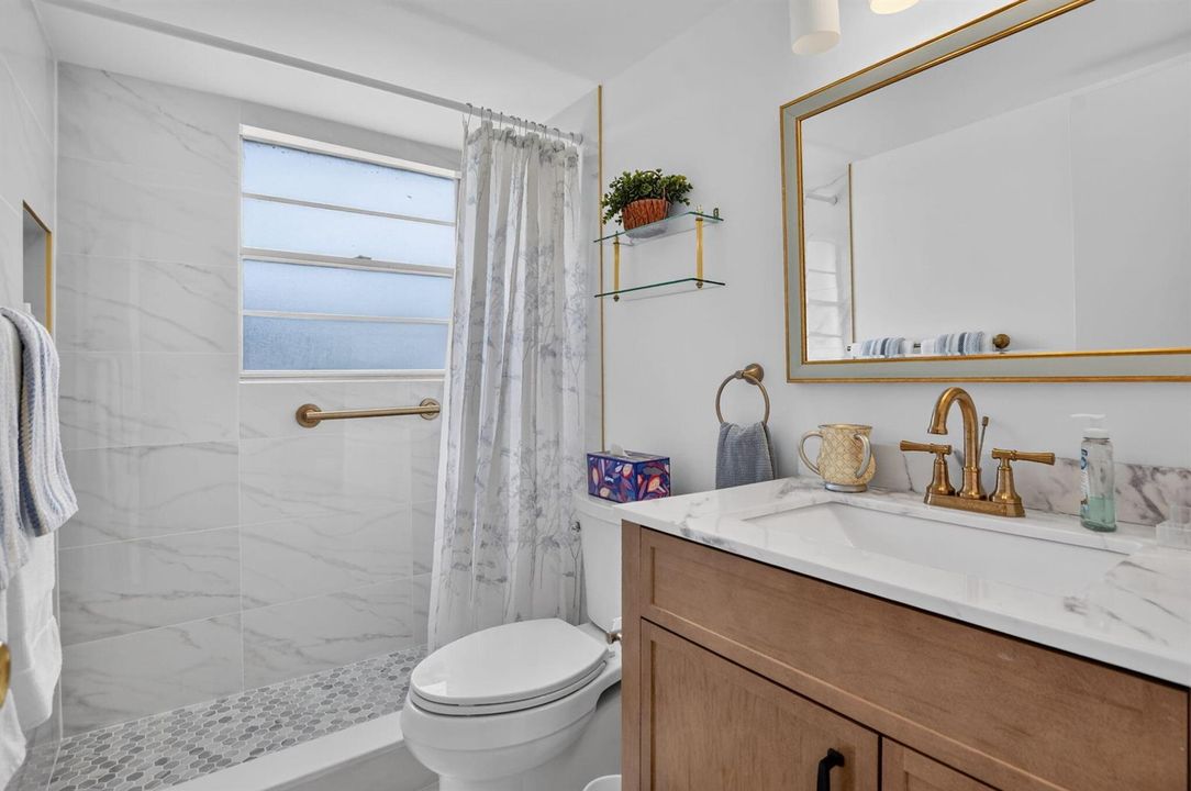 Full Bathroom