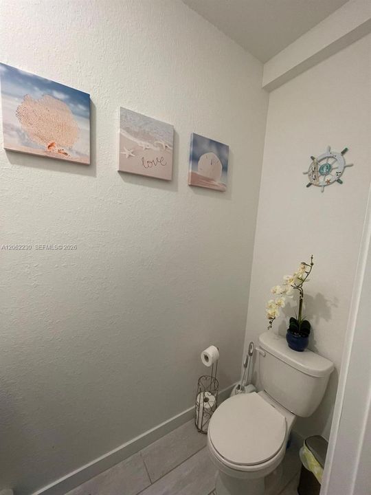 В аренду: $2,400 (3 спален, 2 ванн, 1302 Квадратных фут)