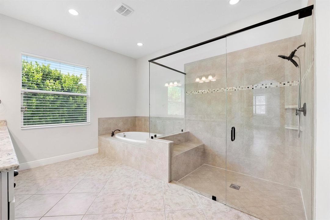 8050 Nw 121st Dr_050