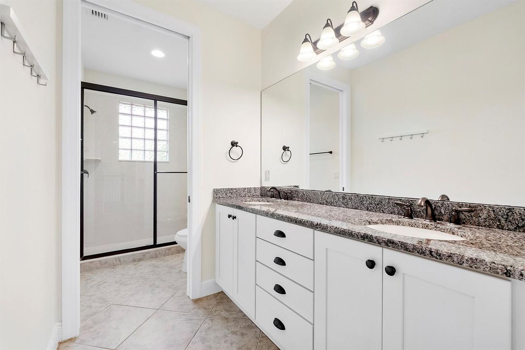 8050 Nw 121st Dr_061