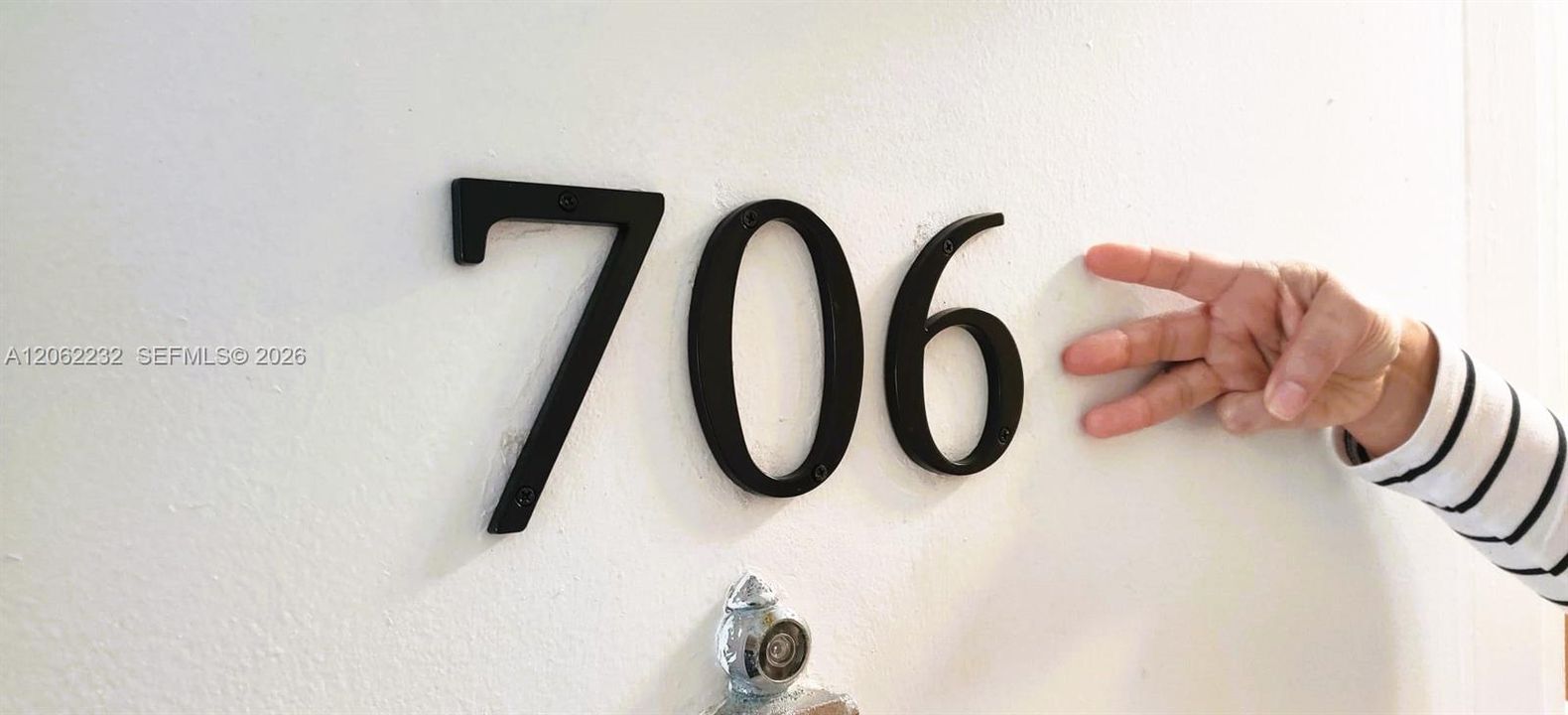 For Sale: $194,900 (1 beds, 1 baths, 598 Square Feet)