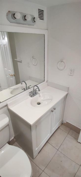 For Sale: $194,900 (1 beds, 1 baths, 598 Square Feet)