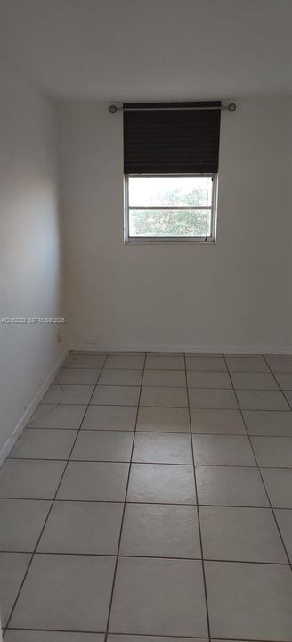For Sale: $194,900 (1 beds, 1 baths, 598 Square Feet)
