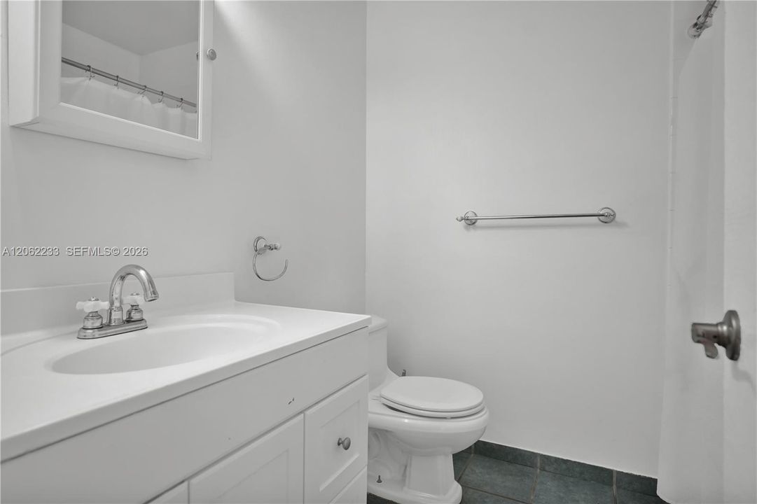 В аренду: $5,500 (4 спален, 2 ванн, 2500 Квадратных фут)