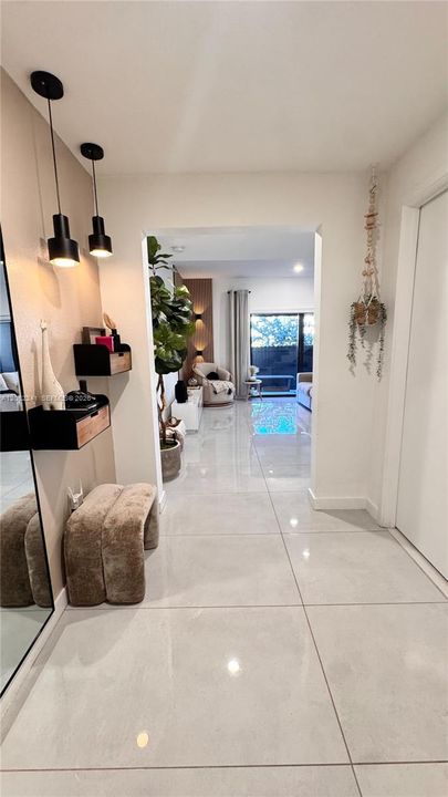 En Renta: $3,700 (5 camas, 4 baños, 1902 Pies cuadrados)
