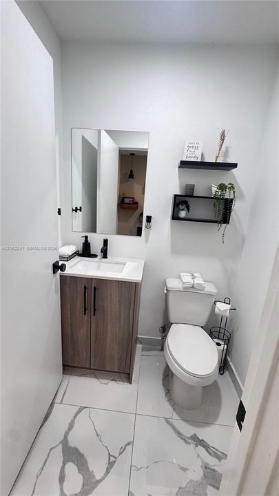 En Renta: $3,700 (5 camas, 4 baños, 1902 Pies cuadrados)