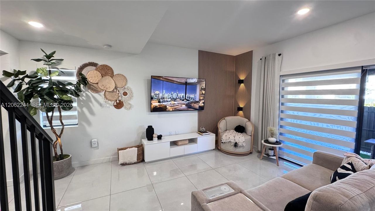 En Renta: $3,700 (5 camas, 4 baños, 1902 Pies cuadrados)
