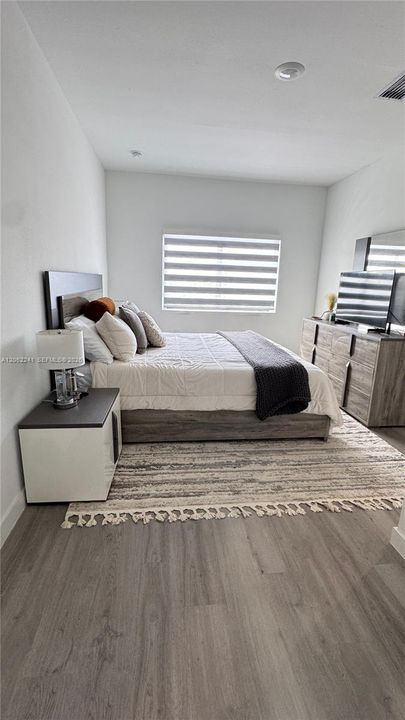 En Renta: $3,700 (5 camas, 4 baños, 1902 Pies cuadrados)