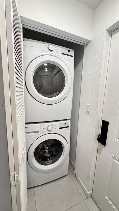 En Renta: $3,700 (5 camas, 4 baños, 1902 Pies cuadrados)