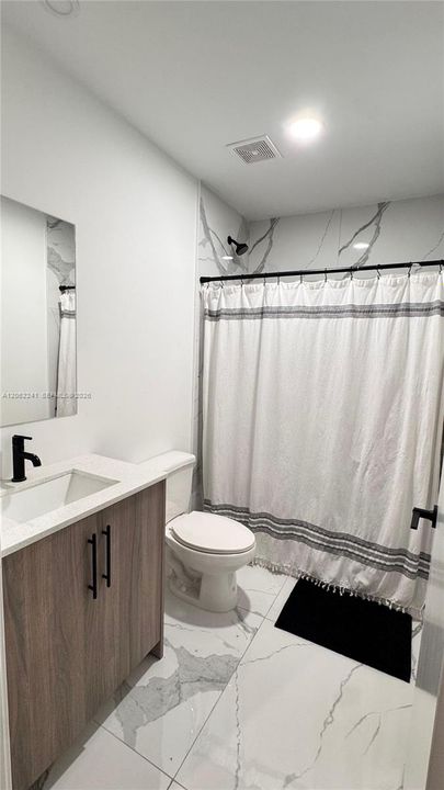 En Renta: $3,700 (5 camas, 4 baños, 1902 Pies cuadrados)