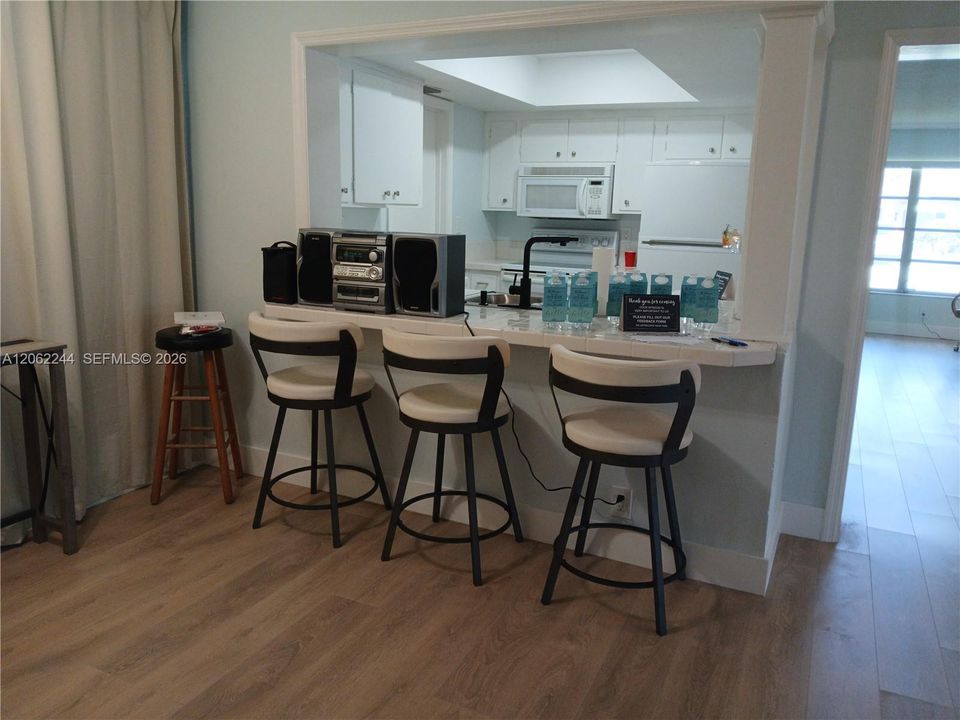 En Venta: $275,000 (2 camas, 1 baños, 1002 Pies cuadrados)