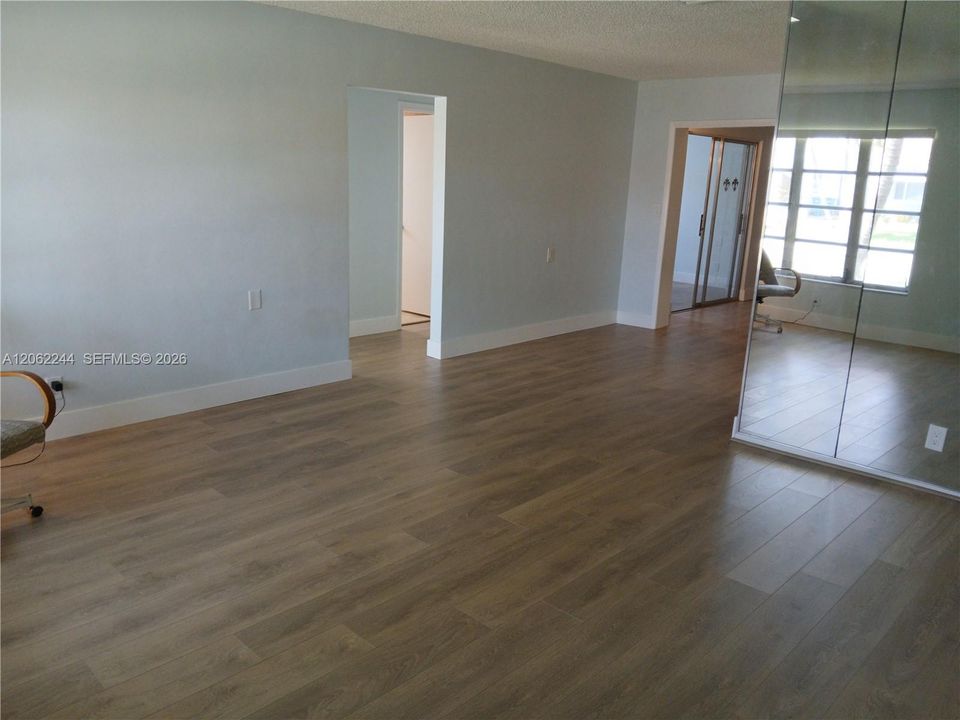 En Venta: $275,000 (2 camas, 1 baños, 1002 Pies cuadrados)