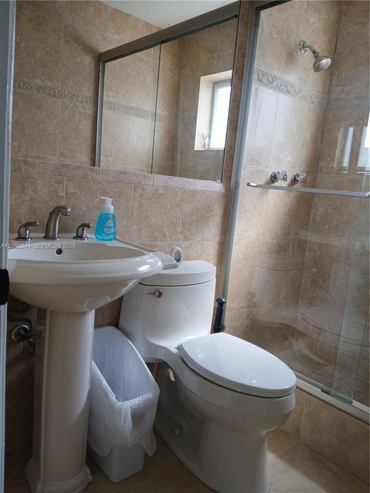 En Venta: $275,000 (2 camas, 1 baños, 1002 Pies cuadrados)