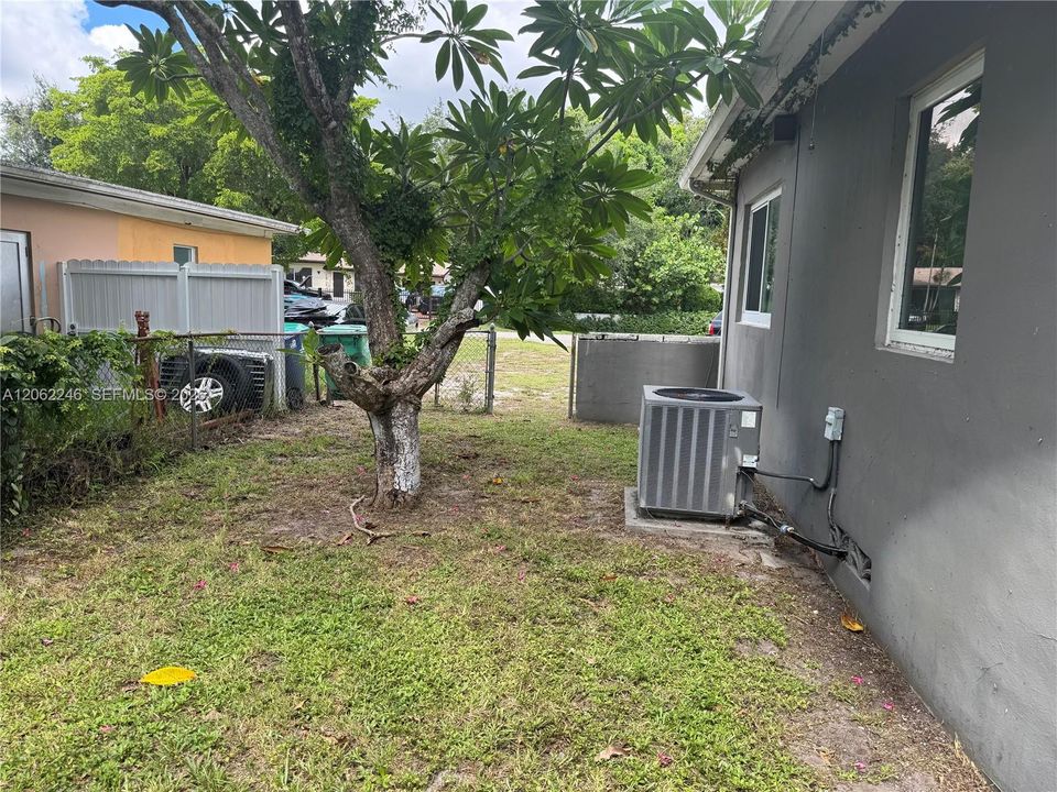 For Sale: $590,000 (3 beds, 2 baths, 1542 Square Feet)
