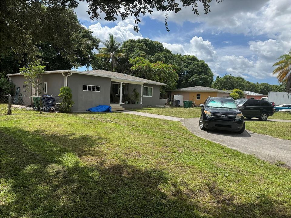 For Sale: $590,000 (3 beds, 2 baths, 1542 Square Feet)