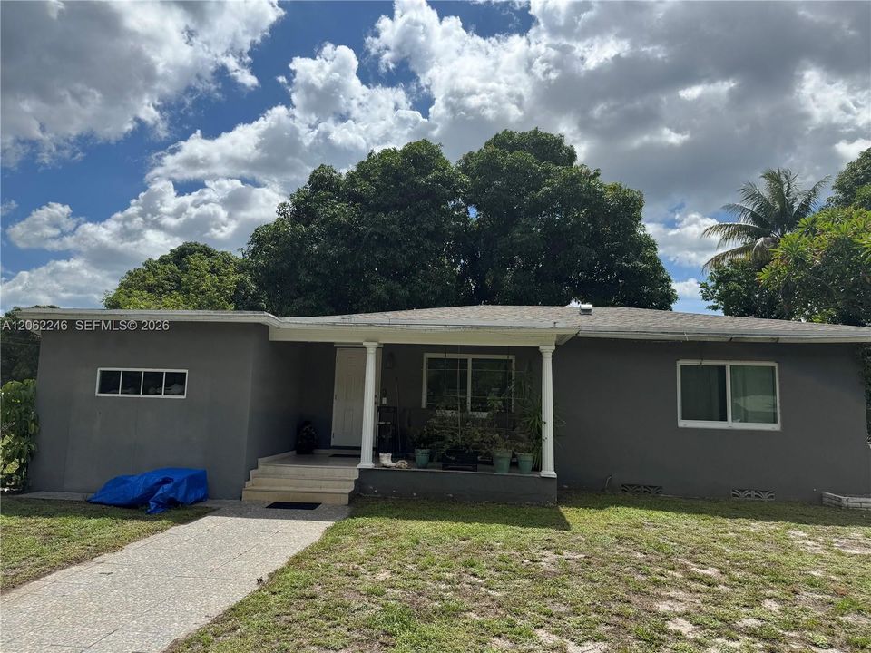 For Sale: $590,000 (3 beds, 2 baths, 1542 Square Feet)