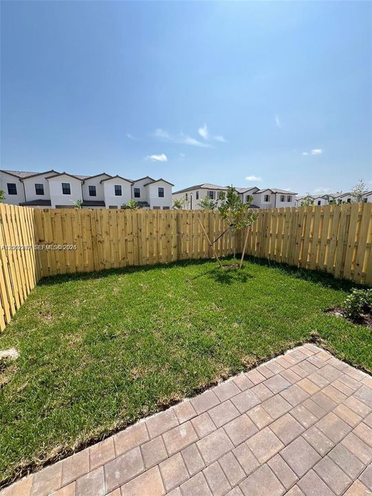 В аренду: $2,950 (3 спален, 2 ванн, 1442 Квадратных фут)
