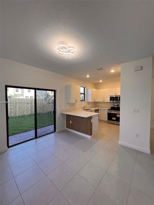 В аренду: $2,950 (3 спален, 2 ванн, 1442 Квадратных фут)