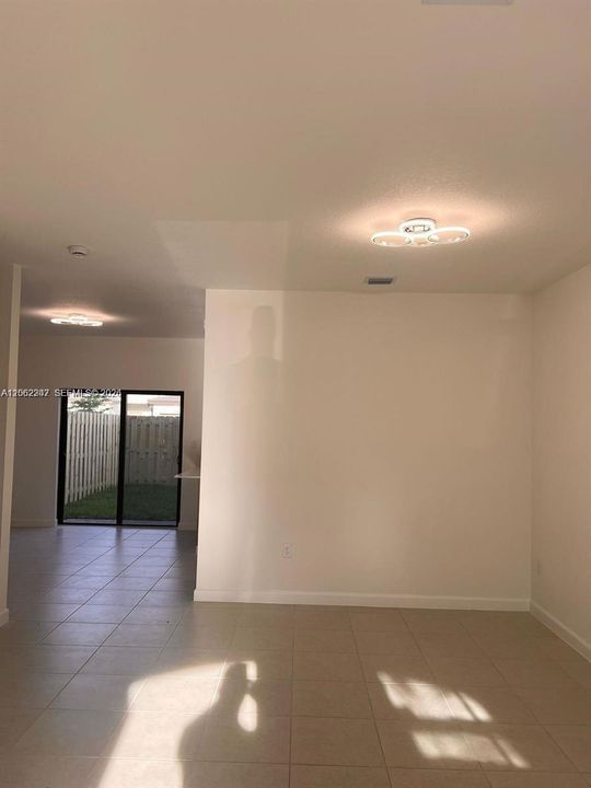 В аренду: $2,950 (3 спален, 2 ванн, 1442 Квадратных фут)