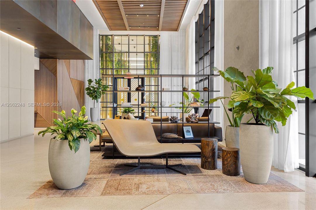 出租: $4,500 (1 贝兹, 1 浴室, 504 平方英尺)
