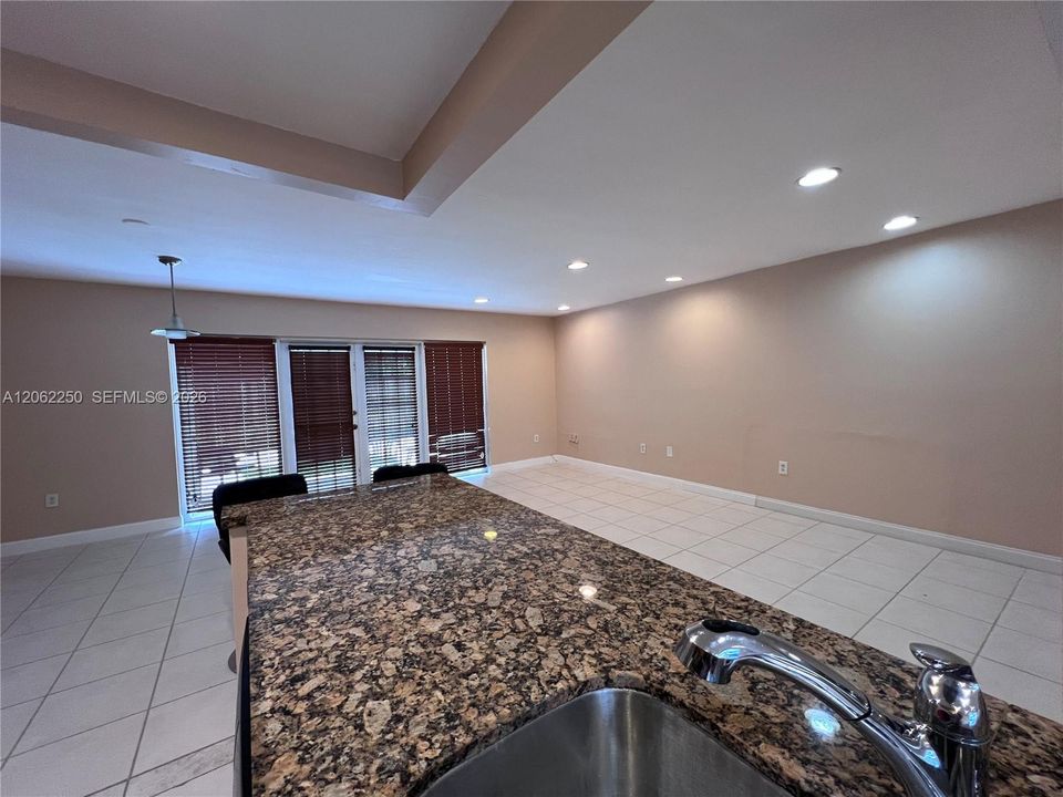 For Sale: $400,000 (4 beds, 2 baths, 1670 Square Feet)