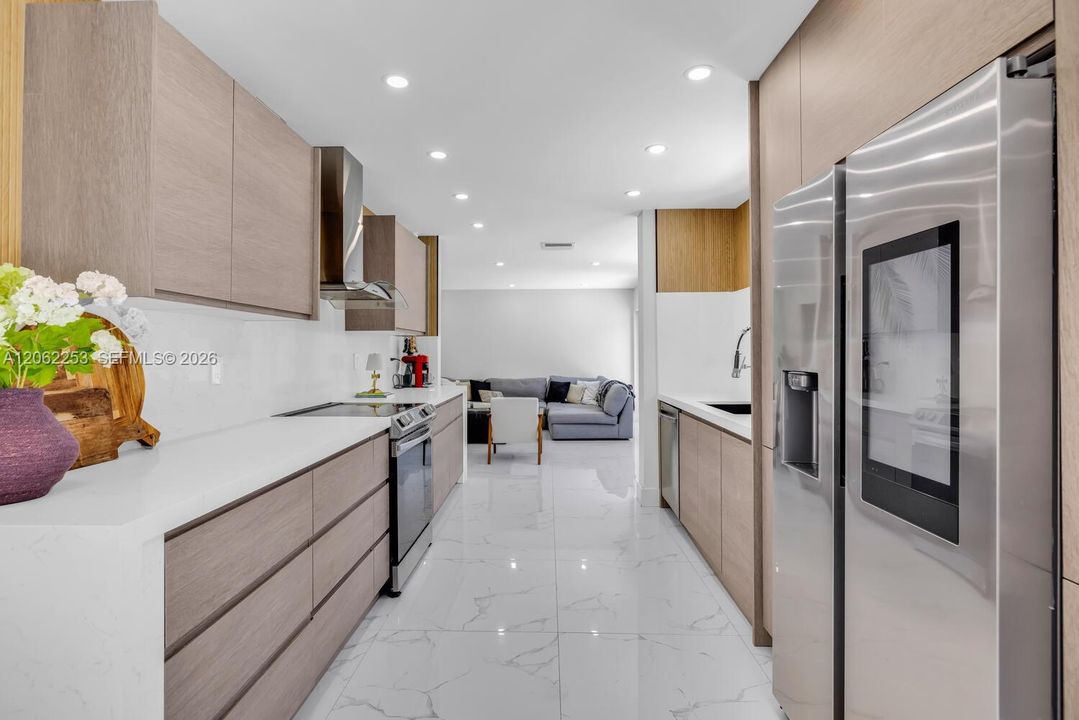 На продажу: $815,000 (4 спален, 2 ванн, 2117 Квадратных фут)