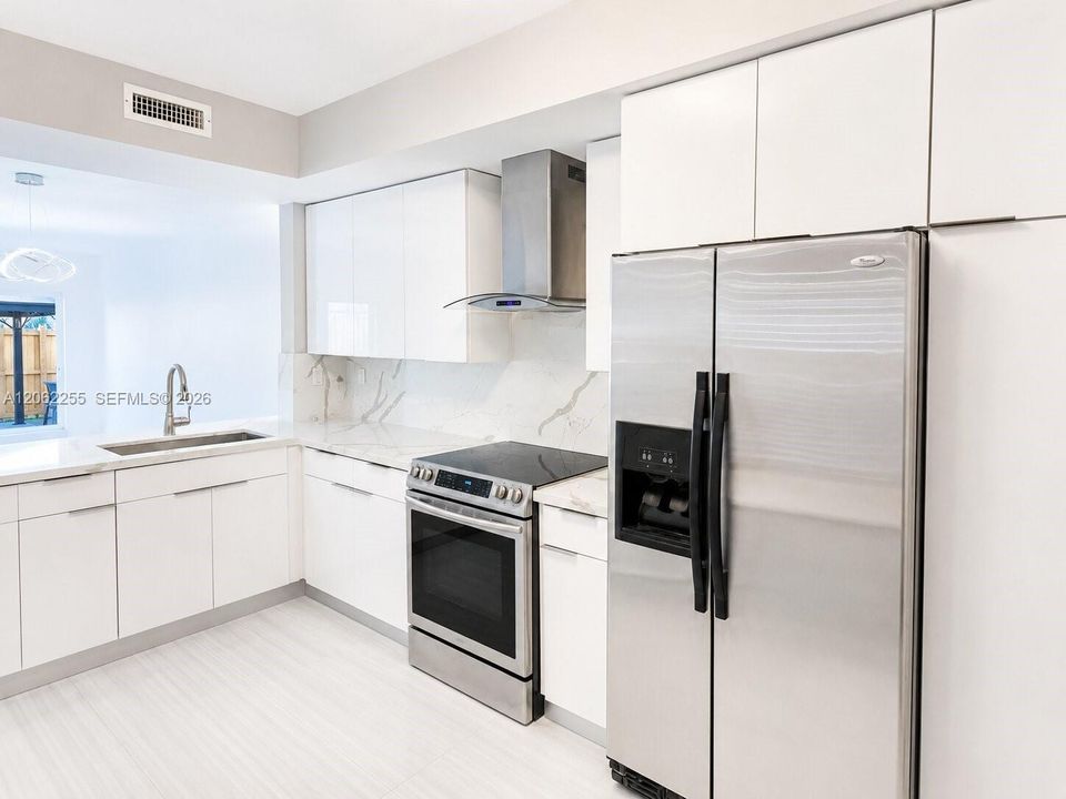 В аренду: $3,200 (3 спален, 2 ванн, 1382 Квадратных фут)
