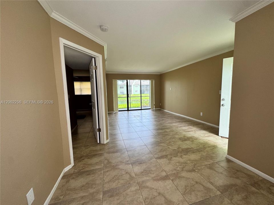 For Rent: $2,100 (2 beds, 2 baths, 900 Square Feet)
