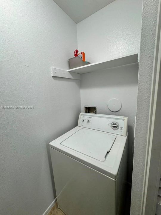 For Rent: $2,100 (2 beds, 2 baths, 900 Square Feet)