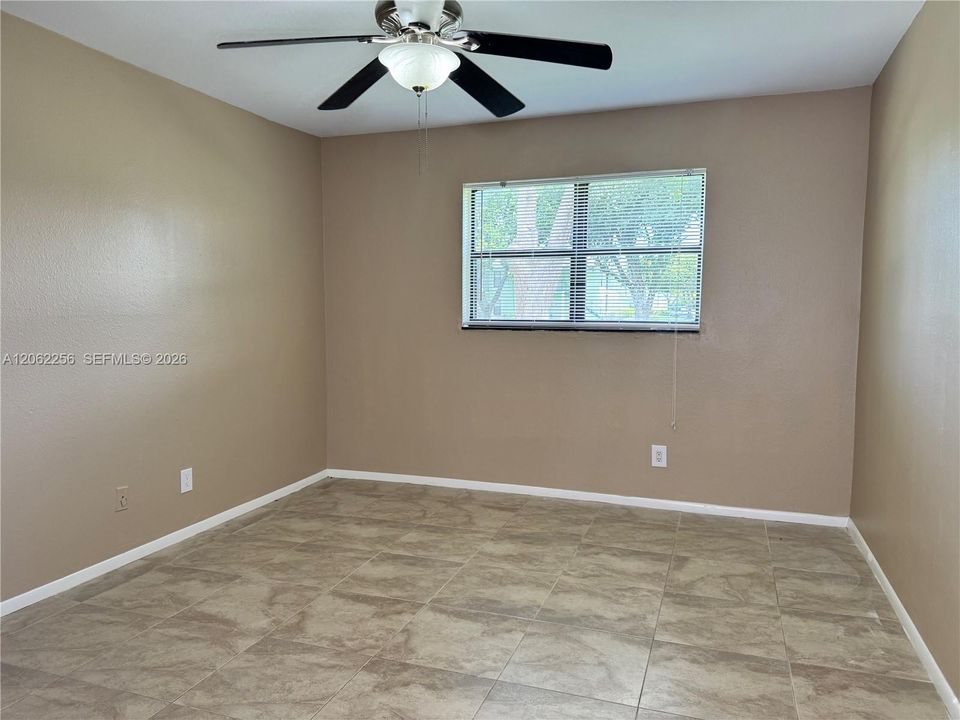 For Rent: $2,100 (2 beds, 2 baths, 900 Square Feet)