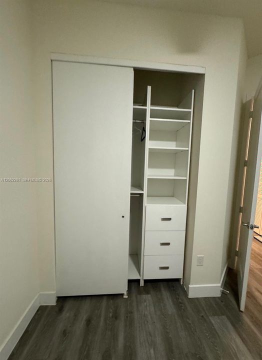 На продажу: $699,000 (4 спален, 3 ванн, 1812 Квадратных фут)